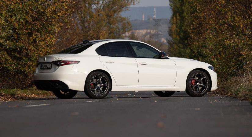 Ójaj, úgy néz ki crossover lesz a következő Alfa Romeo Giulia