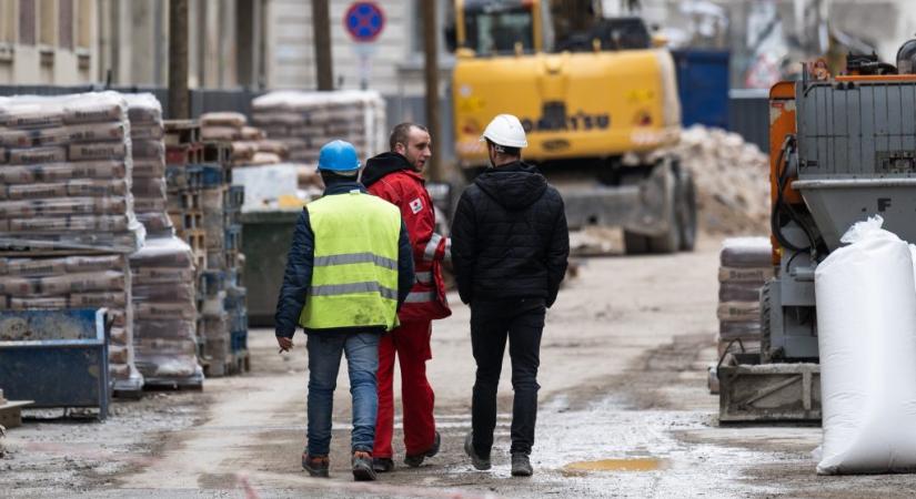 Csak március 3-tól kezdi ellenőrizni a kamara a kötelező kivitelezői felelősségbiztosítást