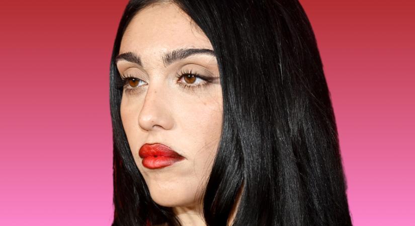 Madonna lánya gyakorlatilag pucéran ment a párizsi divathétre: Lourdes Leon mindezt olyan önbizalommal tette, hogy öröm nézni