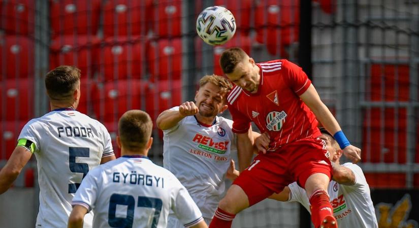 A végén csattant az ostor. A Szpari egy pontot elhozott a Nagyerdei Stadionból (fotókkal)