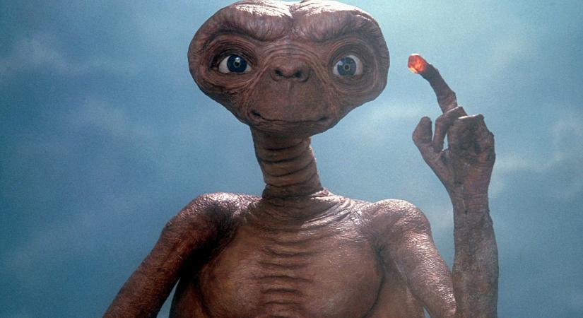 Steven Spielberg eljátszott a gondolattal, hogy folytatást készítsen az E.T.-hez, aztán végül ő volt az, aki keményen küzdött azért, hogy ez ne valósuljon meg