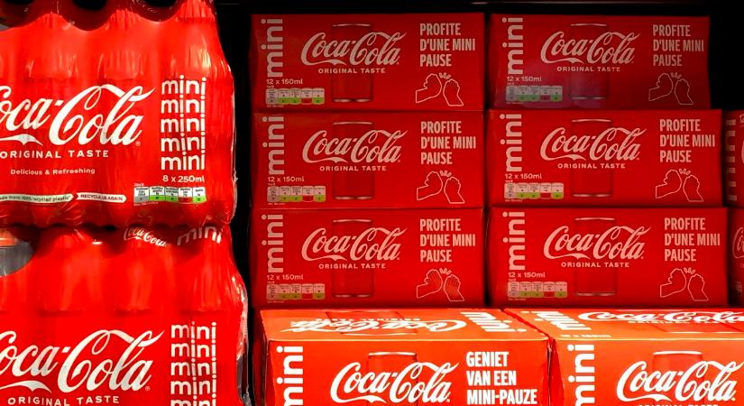 Nem kell a Coca-Colának a magyar munkaerő, félmilliárdot invesztálnak személyzet nélküli boltokba