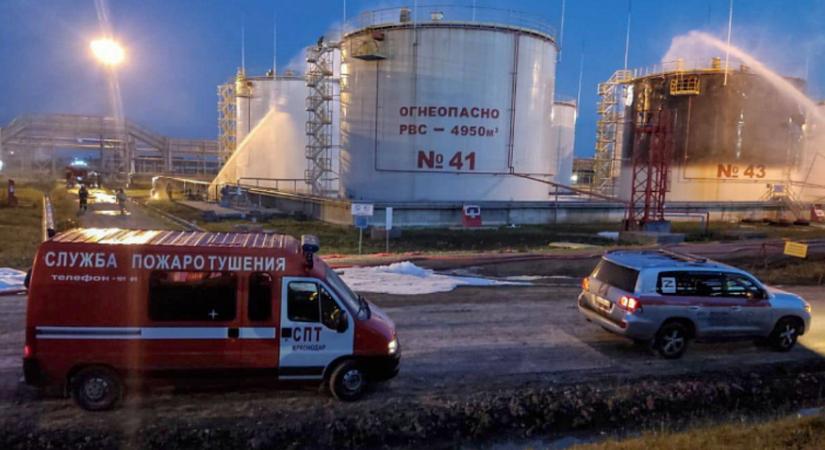 Orosz Lukoil raktárat semmisítettek meg az ukrán drónok