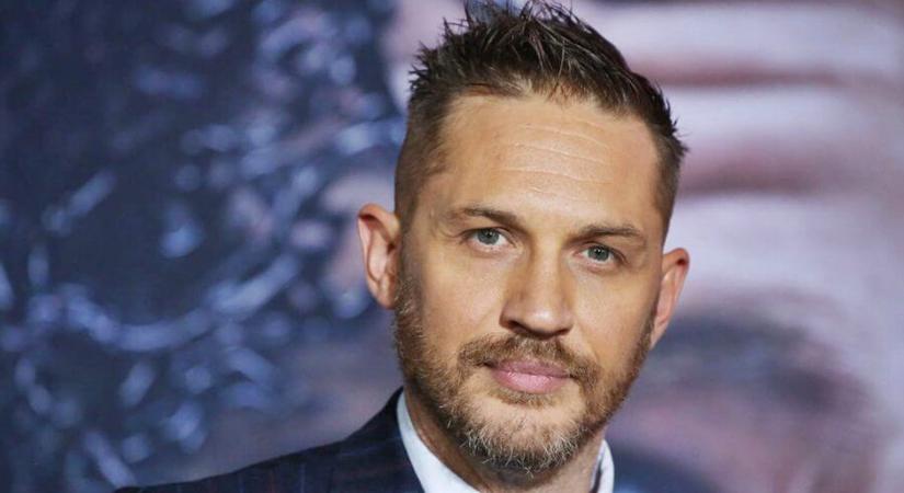 Tom Hardy felesége igazi bombázó – Már 15 éve bolondul gyönyörű feleségéért