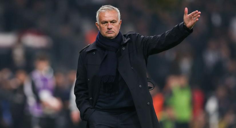 Átigazolások: már úton a Fenerbahce-hoz José Mourinho legújabb igazolása! – képpel