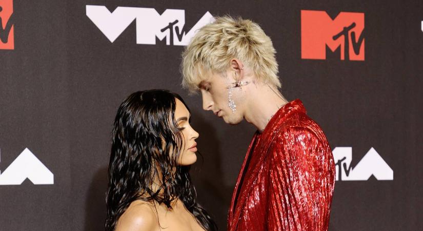 Machine Gun Kelly már szóba sem áll a gyermekét váró Meghan Fox-szal