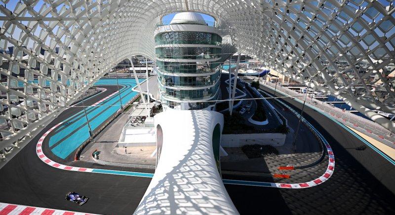 Abu Dhabi Nagydíj: F1-es tempóval, Dubajból fél óra alatt a Yas Marinára