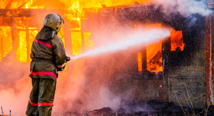 Tragédia Miskolcon: a lángok martaléka lett egy ház, halálos áldozat is van