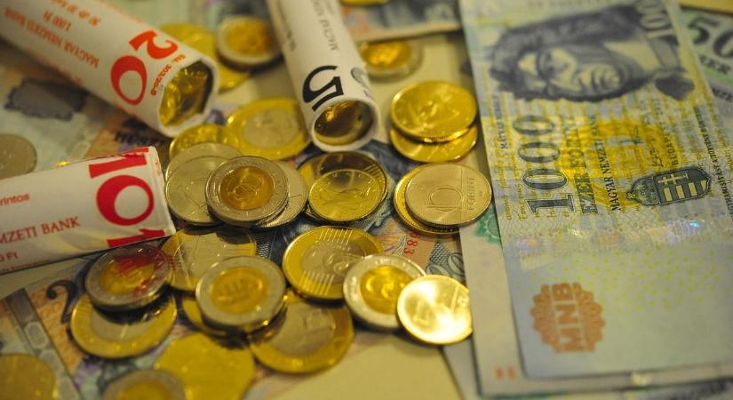 Hasít a forint az EKB-döntés után