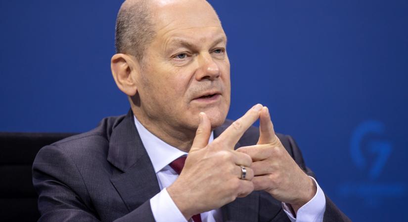 Olaf Scholz támadja riválisa „megbocsáthatatlan hibáját”, az AfD támogatja a migrációs tervet