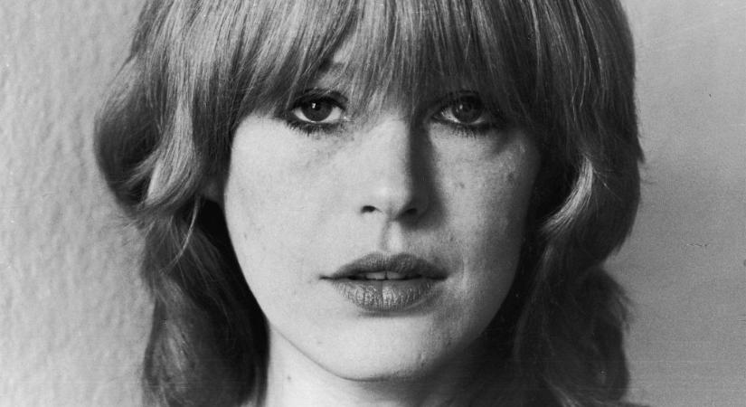 Fiatalon Mick Jagger múzsájának tartották, pedig a most elhunyt Marianne Faithfull maga is jelentős művész volt