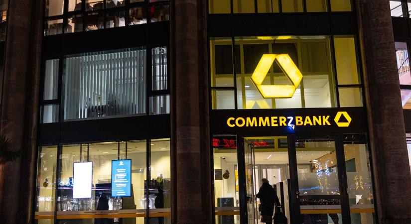 Rekordnyereségbe menekült olasz kérője elől a Commerzbank