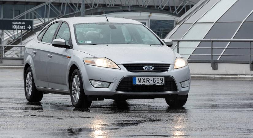 Titkos tipp lenne a tizenéves Mondeo? - Használt autó: Ford Mondeo 2.0i Ghia, 2009