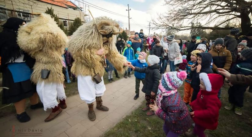 Télűző busójárás Fejér szívében (videó)