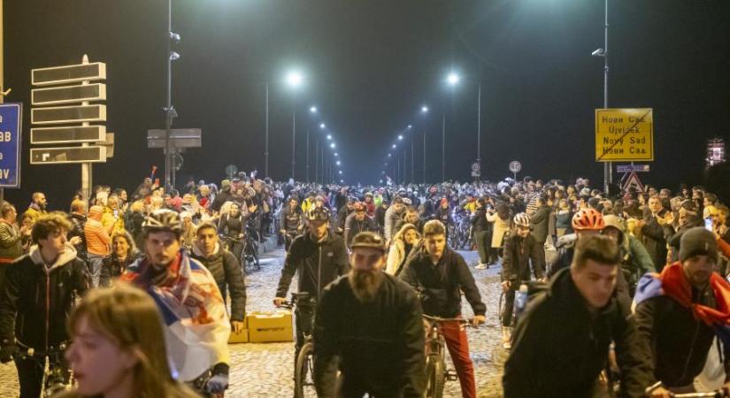 „Nem vagyunk hajlandóak félni!” – Riport és videó az újvidéki diáktüntetésről