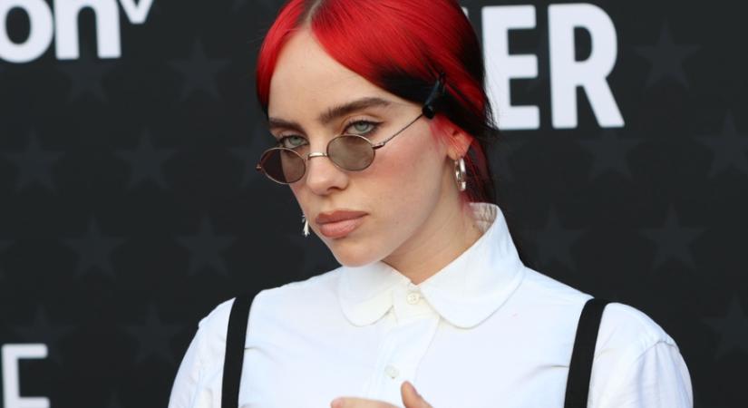 Billie Eilish masnis térdzokniját akarja most mindenki: ez lesz az idei tavasz sztárja