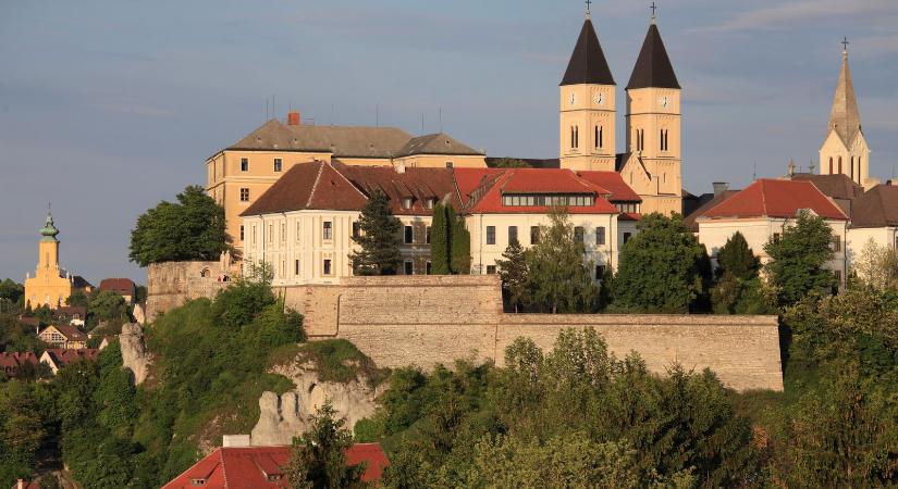 300 éves elhagyatott részleget fedeztek fel a veszprémi várban, mintha megállt volna benne az idő