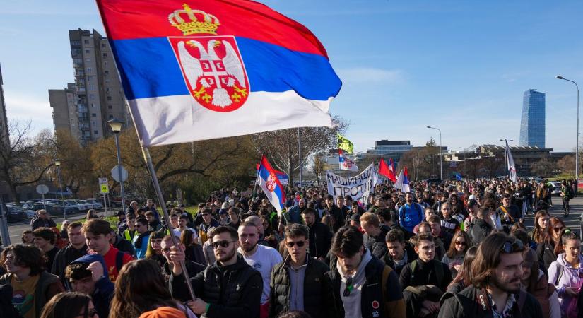 Vucsis szerint külföldi titkosszolgálatok a mozgatórugói a tüntetéseknek