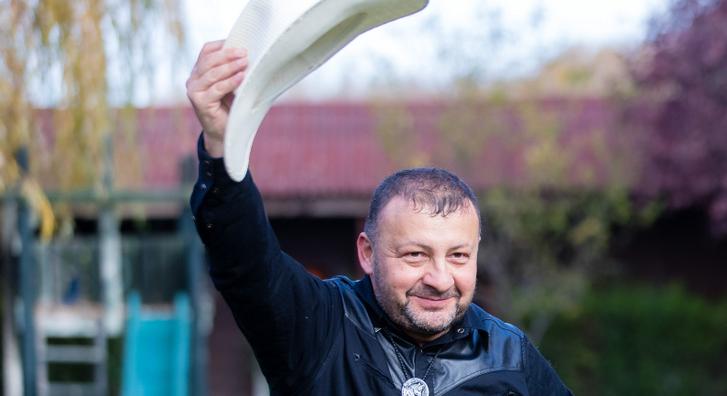 Gáspár Zsolt a birkáin tesztelte a fodrász tudását, rögtön barber szalont nyitna az eredmény láttán