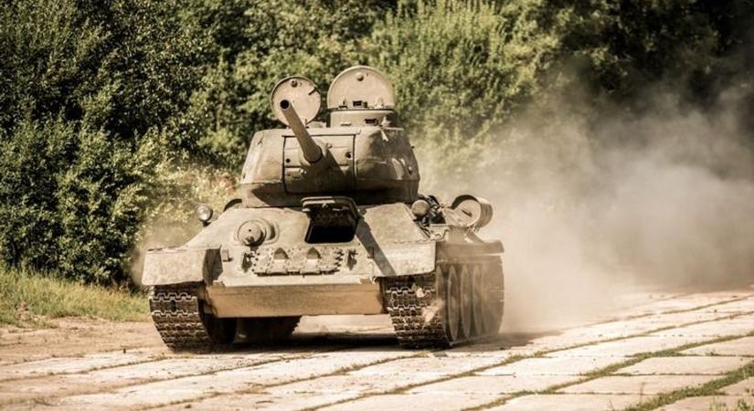 80 éve a mélyben, kihozzák idén a T-34-est a hullámsírból?