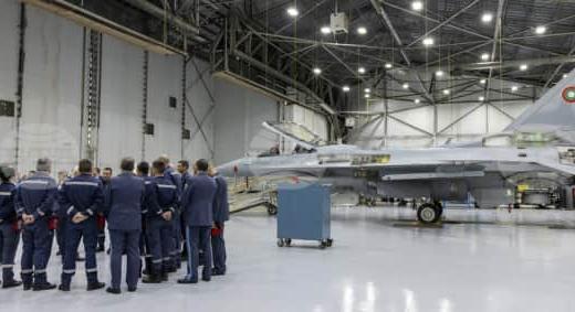 Bulgária megkapta első F-16-os vadászgépét