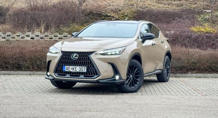 Katonás elegancia - Lexus NX350h Overtrail