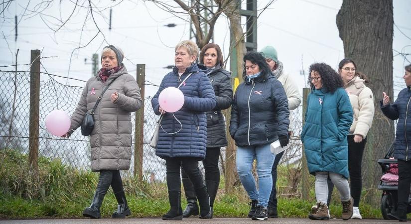 Minden generáció csatlakozott a vámosgyörki figyelemfelhívó sétához