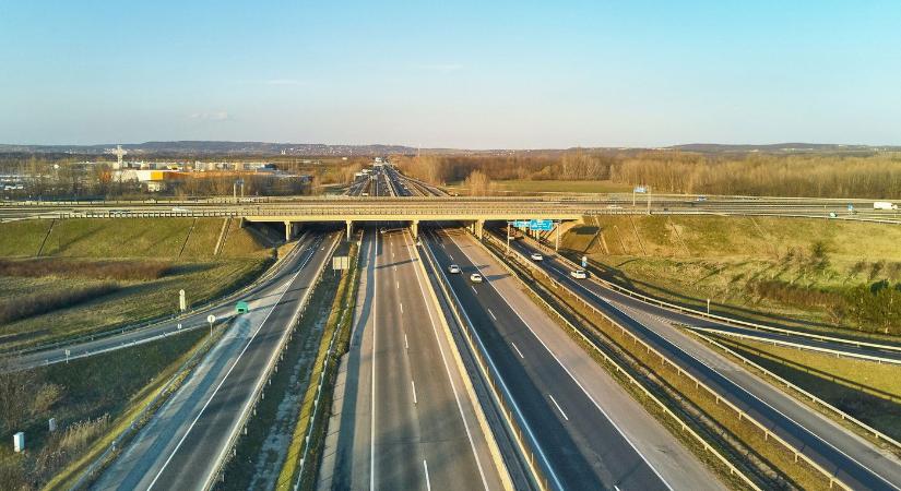 Így kapható kedvezmény az autópálya matricákra, sokan nem is tudják, hogy igényelhetnék