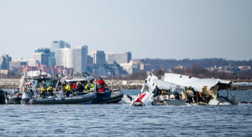 Hiányzott egy légiforgalmi irányító a toronyból a washingtoni légi katasztrófa idején