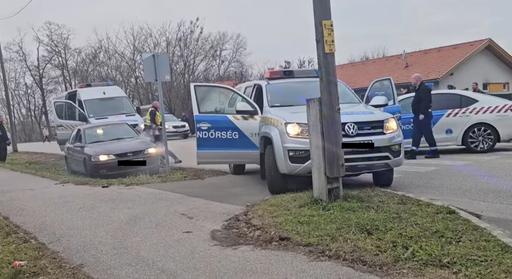 Öt rendőrautó állított meg egy opeles ámokfutót Győr belvárosában – videó