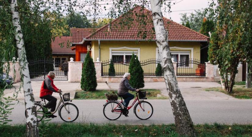 Kitolták a nyugdíjas konzultáció határidejét, az idősek vasárnapig mondhatják el, valójában mit gondolnak