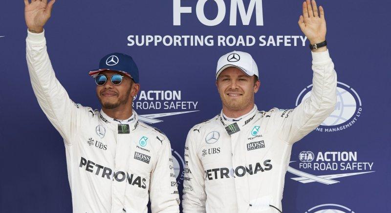 Hamilton minden karácsonykor Barbie-babákat ajándékoz Rosberg lányainak