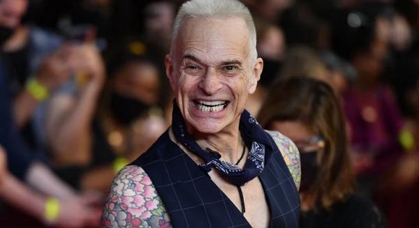 Parókában kellene fellépnie David Lee Roth-nak?