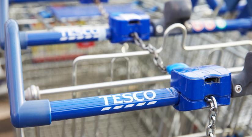 Kiderült, mennyit keresnek a Tesco-dolgozók