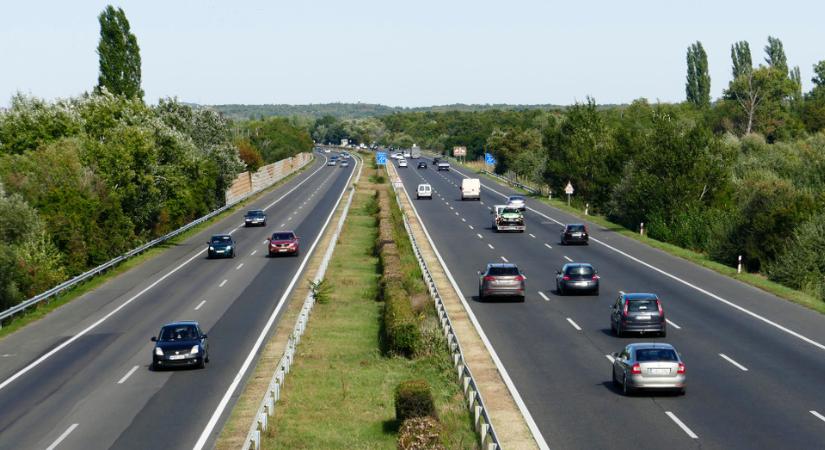 Ezekre az autópályákra nem kell matrica idén, sokat spórolhat vele