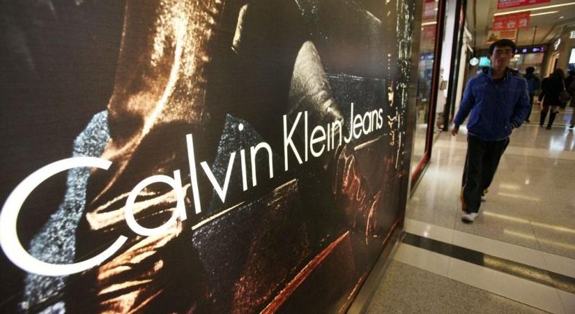 Kína feketelistára tette a Calvin Klein és a Tommy Hilfiger gazdáját