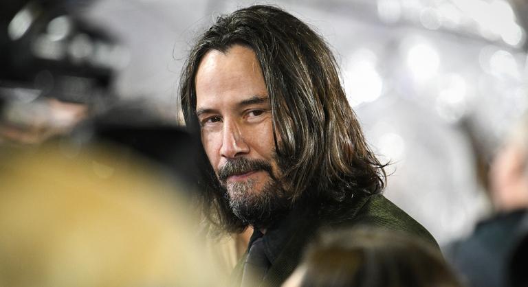 Budapesten forgat Keanu Reeves, titokban járja a város utcáit