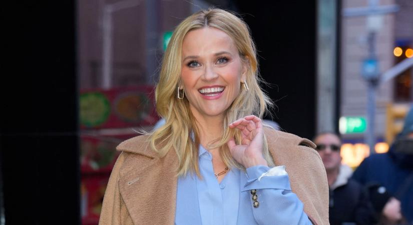 Mindenki Reese Witherspoon könyvespolcát akarja - egy modern trendnek hódol a színésznő