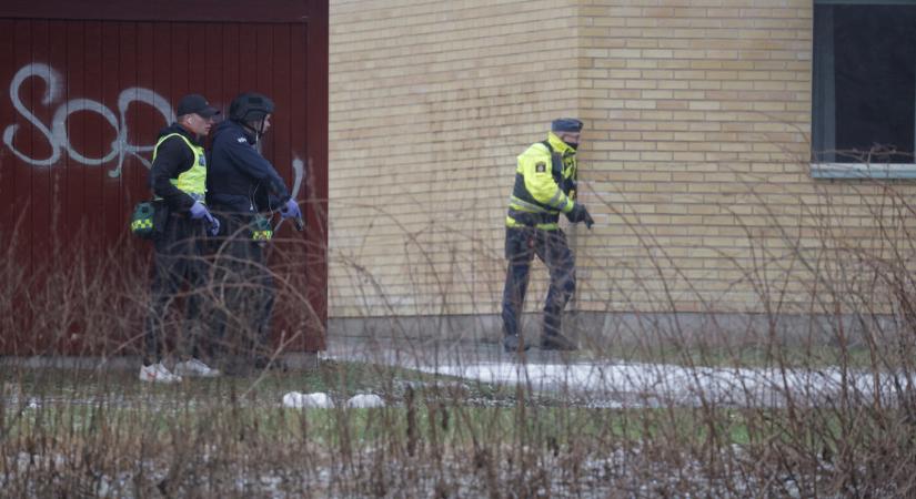 Lövöldözés volt egy svéd iskolánál, tíz ember meghalt