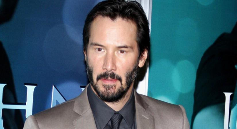 Hosszú hetekre Budapestre költözött Keanu Reeves, de ne a fényűző hoteleket böngészd, ha a világsztár szállását keresed