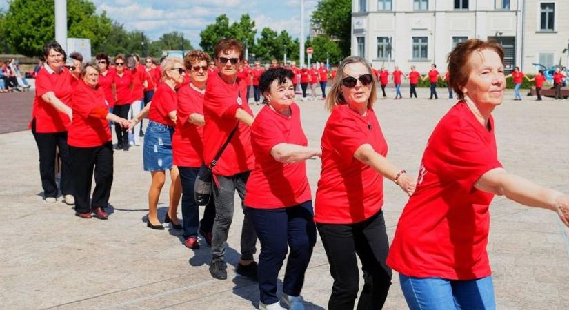 Mozgással, örömtánccal sokat tehetünk az egészségért - Nemzetközi senior sporttalálkozót szerveznek Győrben