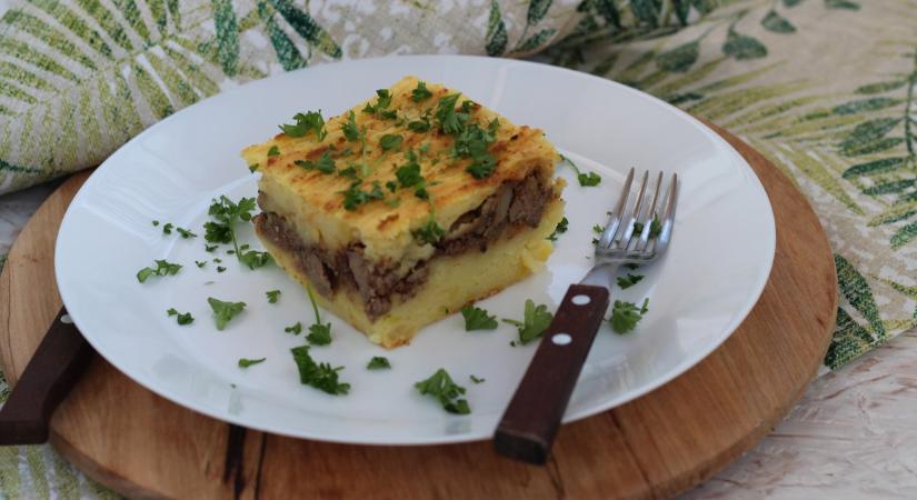 Így még tuti nem készítette a rakott krumplit! - recept