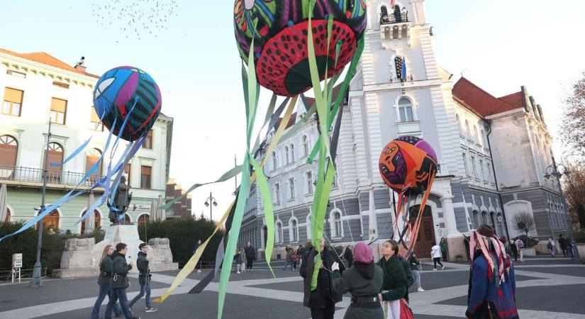 Lidércjárás Kaposváron: rejtélyes ballonok szálltak fel a belvárosban