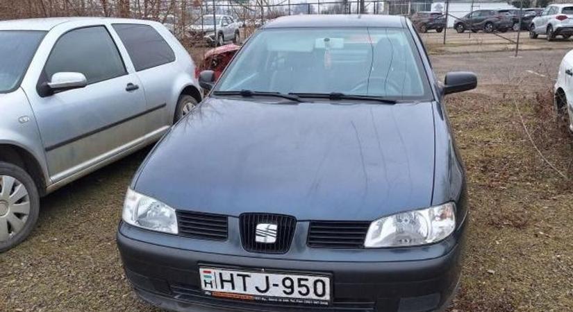 Seat 75 ezerért, érvényes műszakival? Aranybánya a NAV árverési oldala