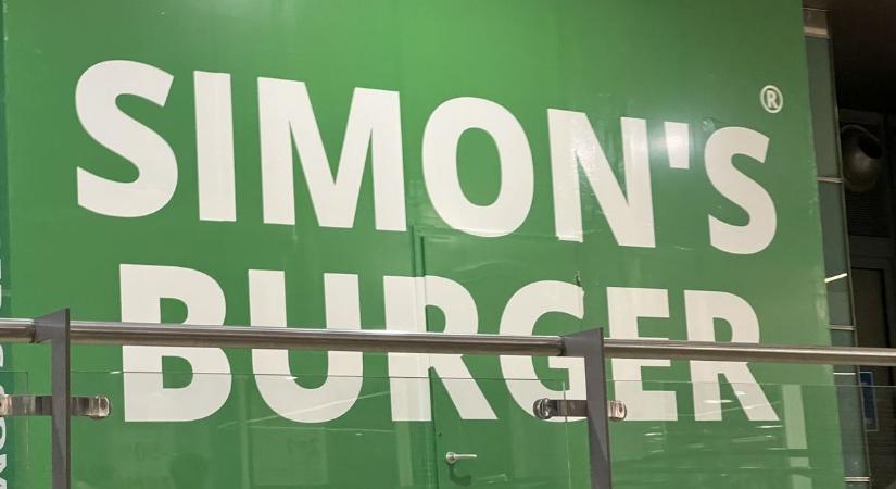 Folytatódik a pécsi burgerháború: jön a Simon's!