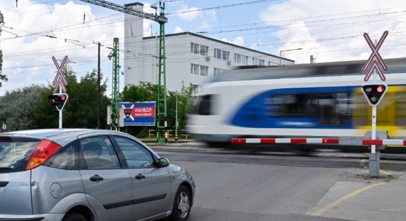 Késésekre, kimaradó és rövidebb útvonalon közlekedő vonatokra is lehet számítani a szobi vasúti fővonalon