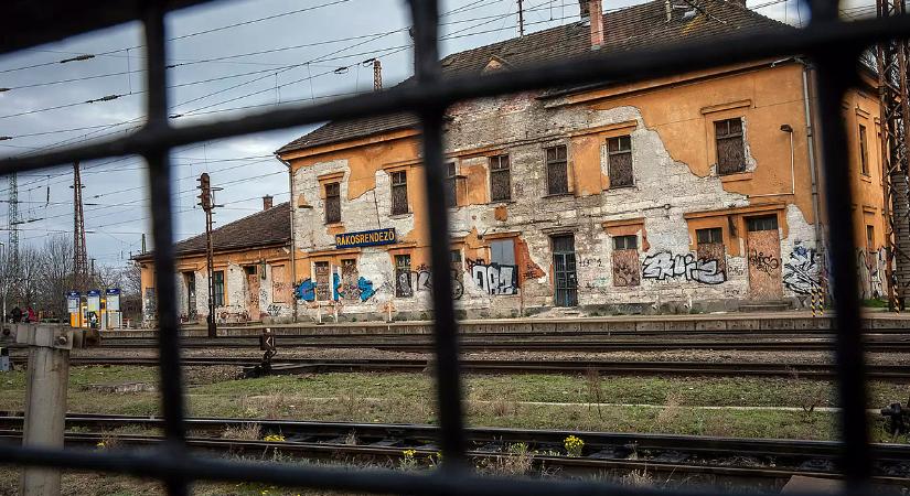 Hidegháború zajlik Budapesten – az arabok, a csapdák és a szerencsétlen Rákosrendező