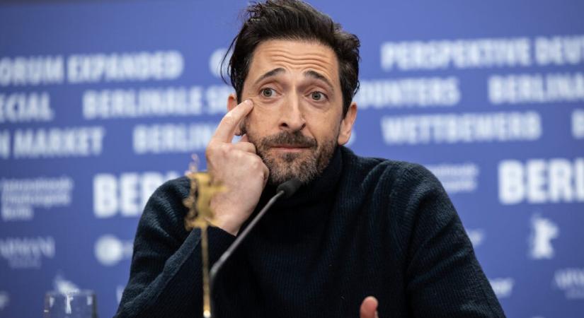 Egy sminkes azt hitte, hogy műorr és mindenáron megpróbálta leszedni Adrien Brody arcáról