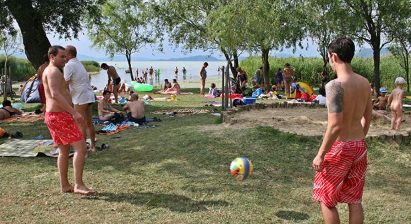 Pozsony utcai szabadstrand Balatonfenyves