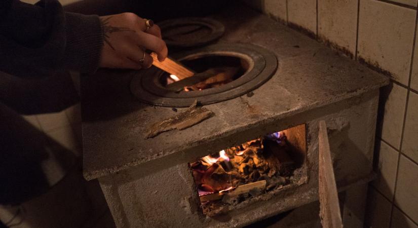 Szociális tűzifaprogram: ígéretet tett az államtitkár